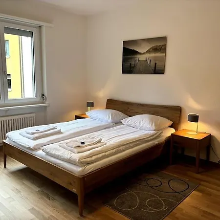 Apartment Cozy 2br Near - 8 *