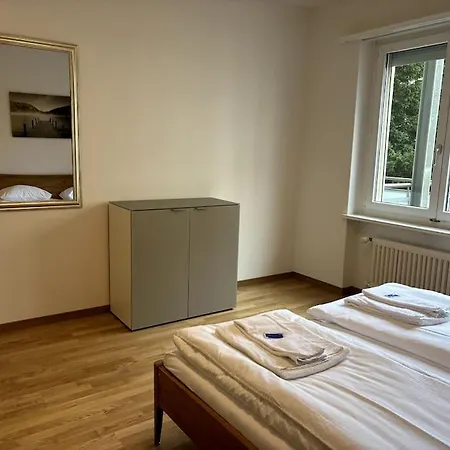Cozy 2br Near - 8 Apartment Zurich