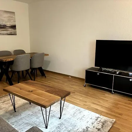 Apartment Cozy 2br Near - 8 *