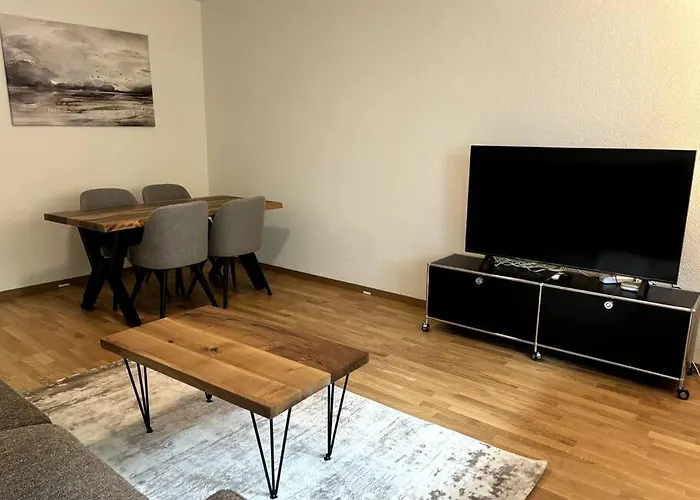 Apartment Cozy 2br Near - 8 *